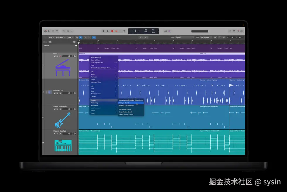 MacBook Pro 上显示着 Logic Pro 中的和弦 ID。