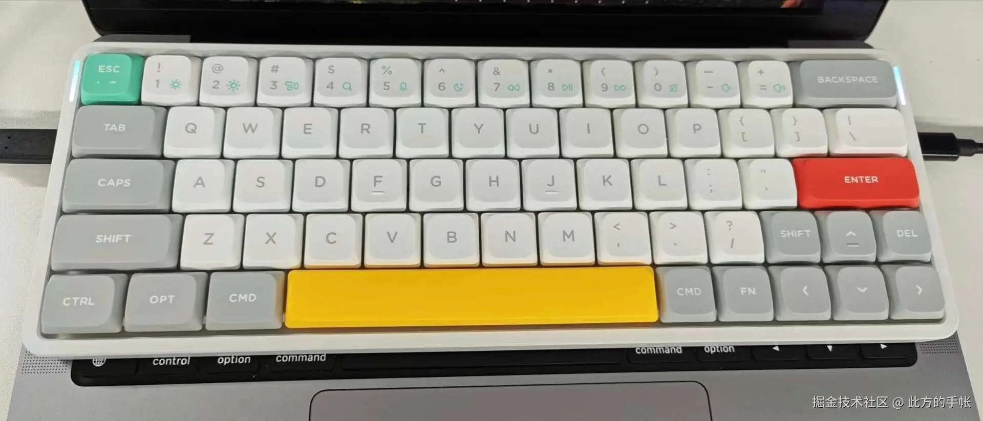 与 Mac 的叠放